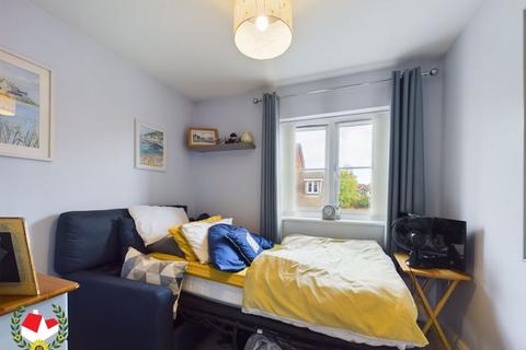 12 Dreadnaught Drive, Gloucester, GL1 5RA