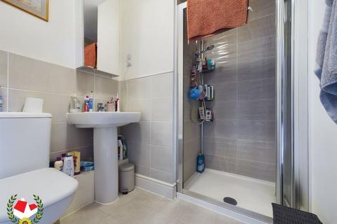 12 Dreadnaught Drive, Gloucester, GL1 5RA