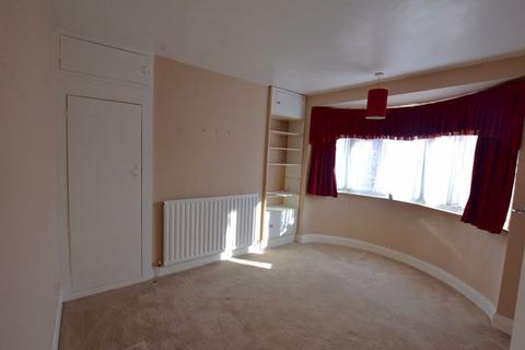 3 bedroom terraced house for sale, Malvern Avenue, Rayners Lane