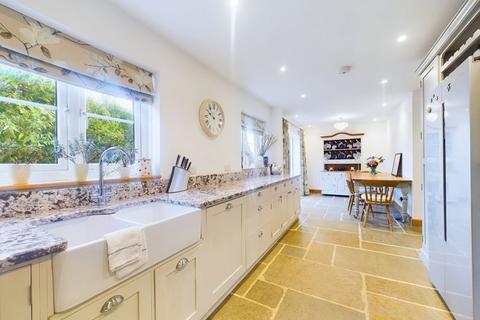 4 bedroom detached house for sale, Wood Lane, Ashton-Under-Hill