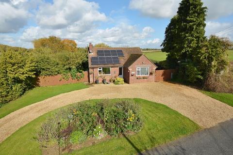 4 bedroom detached house for sale, Thame Road, Thame