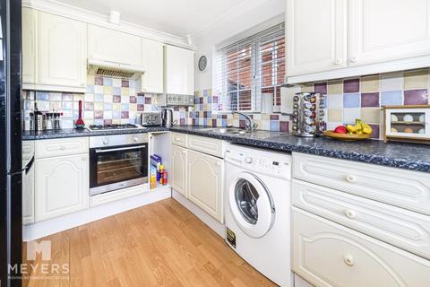 3 bedroom detached house to rent, Ripon Road, Bournemouth, BH9