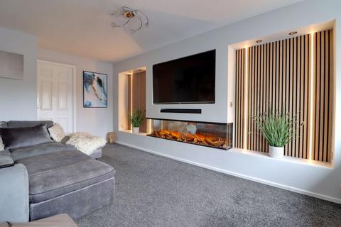 5 Spreadoaks Drive, Stafford, ST17 4RP