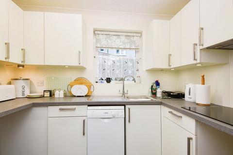2 bedroom apartment for sale, Hampsfell Road, Grange-over-Sands LA11