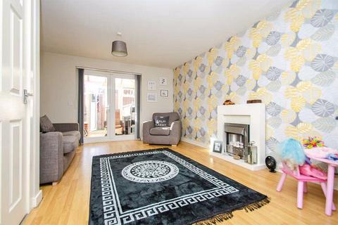 3 bedroom townhouse for sale, Weaves Close, Walsall WS6