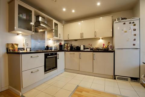 2 bedroom apartment to rent, Masshouse Plaza, Birmingham B5