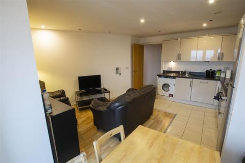 2 bedroom apartment to rent, Masshouse Plaza, Birmingham B5