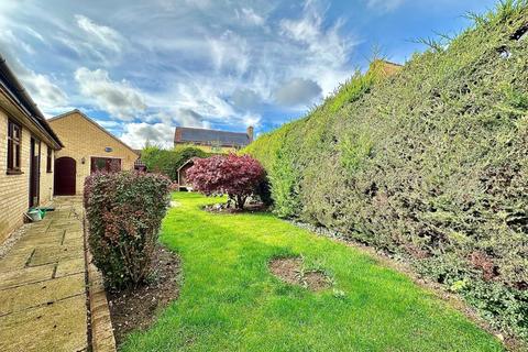 9 Whistlets Close, Northampton, NN4 9XB