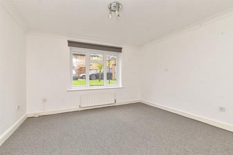 3 bedroom ground floor flat for sale, Plough Lane, West Purley, Surrey