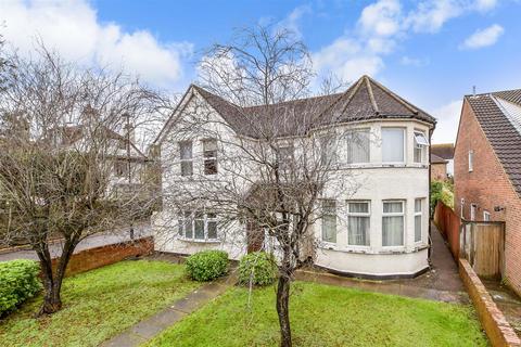 3 bedroom ground floor flat for sale, Plough Lane, West Purley, Surrey