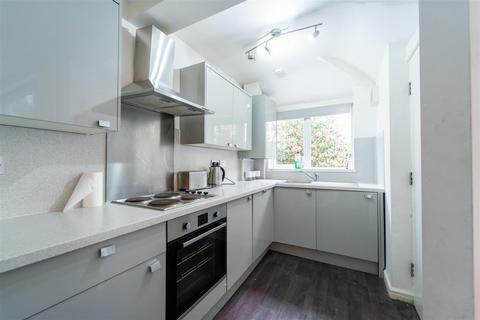 4 bedroom house to rent, Tennal Road, Birmingham B32