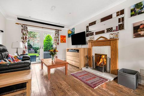 11 Bishops Orchard, East Hagbourne, Didcot, OX11 9JS