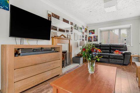 11 Bishops Orchard, East Hagbourne, Didcot, OX11 9JS