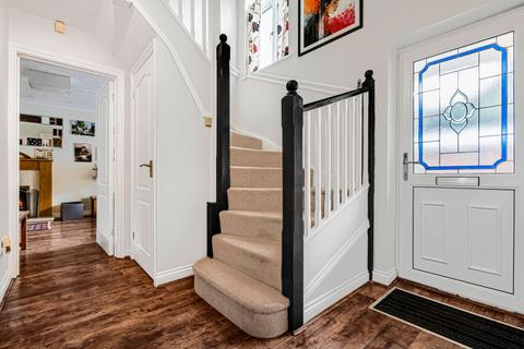 11 Bishops Orchard, East Hagbourne, Didcot, OX11 9JS