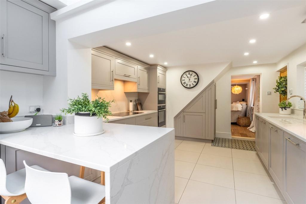 Furzehill, Wimborne, Dorset, BH21 3 bed semidetached house for sale