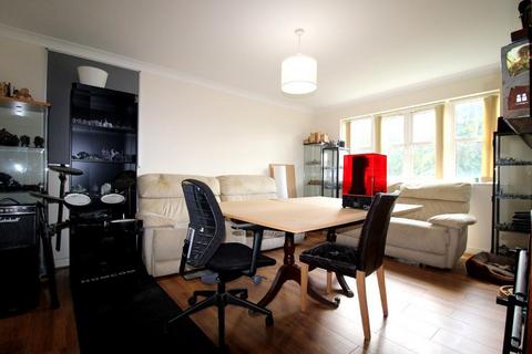 2 bedroom apartment for sale, Saxon House, Aylwood Drive, Shephall, Stevenage, Hertfordshire, SG2 8UY