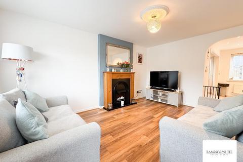 11 The Pines, Hirwaun, Aberdare, CF44 9QW
