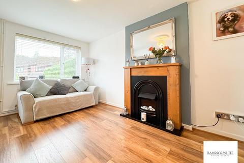 11 The Pines, Hirwaun, Aberdare, CF44 9QW