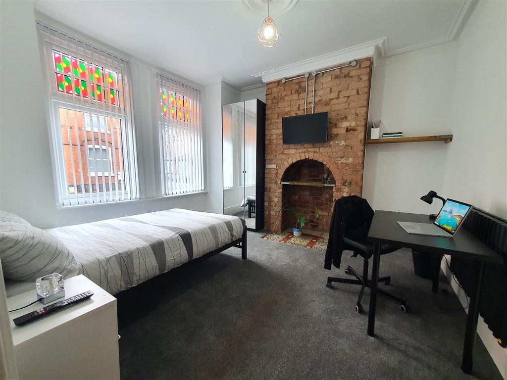 Bedroom1.jpg