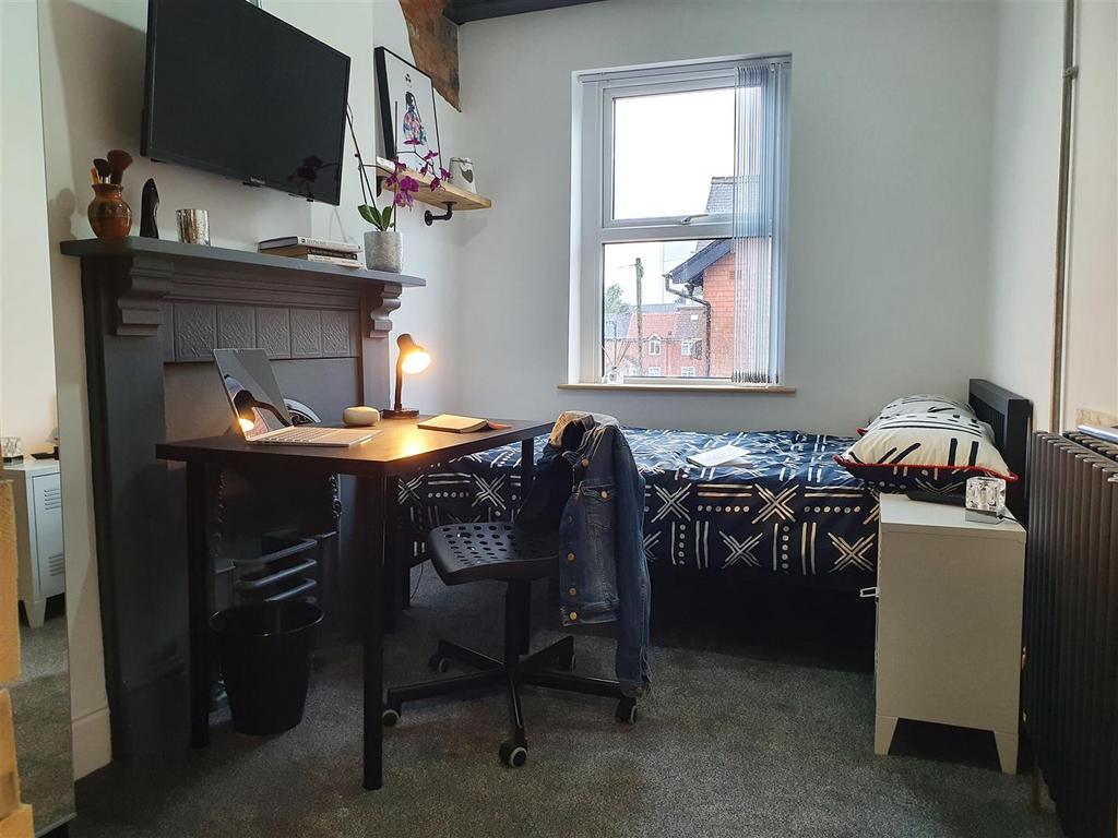 Bedroom2.jpg