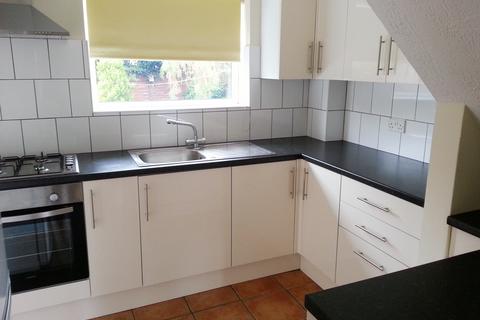 3 bedroom terraced house to rent, Gordon road, Windsor, SL4