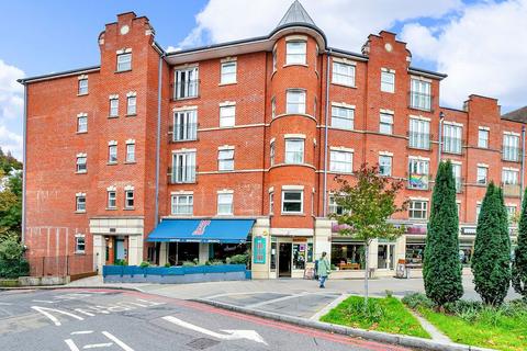 2 bedroom flat for sale, Streatham High Road, London SW16