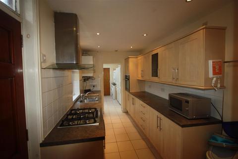 8 bedroom house to rent, Heeley Road, Birmingham B29