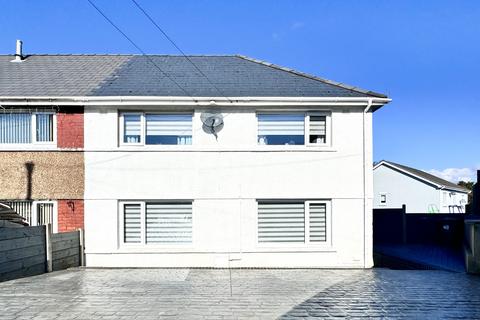 15 Cwrt Twyn Rhyd, Rhigos, Aberdare, CF44 9LX