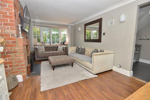 3 bedroom semi-detached house for sale, Ashford Close, Fordingbridge, Hampshire, SP6