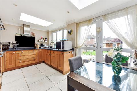 4 bedroom semi-detached house for sale, Beech Road, Fareham