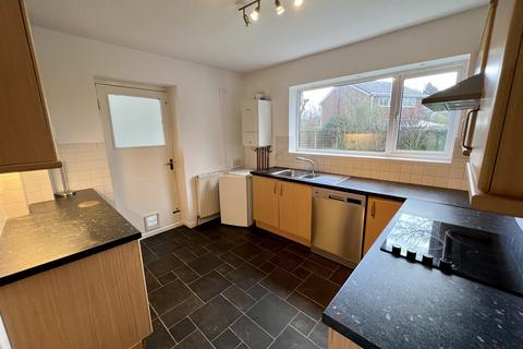 3 bedroom semi-detached house to rent, Willow Drive, Wilmslow, SK9 3DR