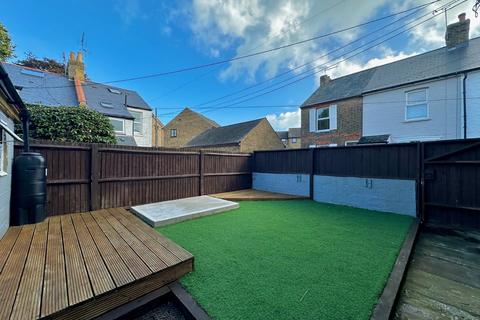 2 bedroom end of terrace house for sale, North Barrack Road, Walmer, Deal, CT14