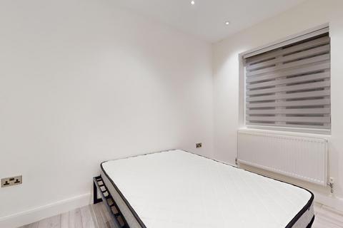 2 bedroom apartment to rent, Southfield Road, Acton, London W4