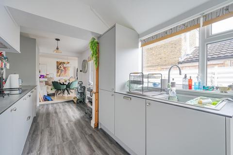 2 bedroom end of terrace house for sale, Wellwinch Road, Sittingbourne, Kent