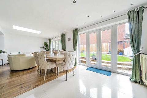 5 bedroom detached house for sale, Cagney Close, Wainscott, Rochester