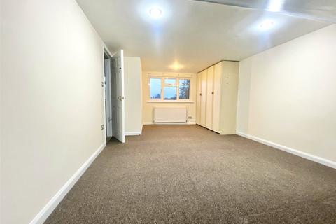 4 bedroom house to rent, Farrance Road, Chadwell Heath RM6