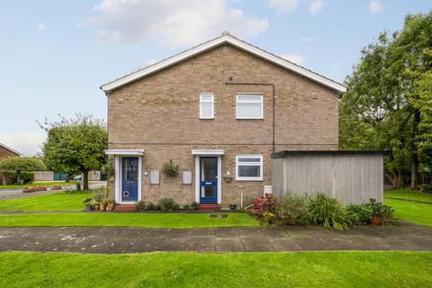 Warwick Gardens, Surrey KT7