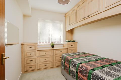 2 bedroom apartment for sale, Griffiths Road, London SW19