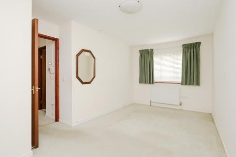 2 bedroom apartment for sale, Griffiths Road, London SW19