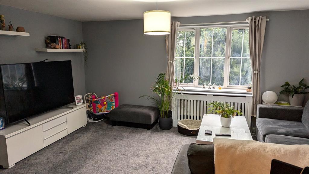 Harrington Croft, West Midlands B71 2 bed flat for sale £130,000