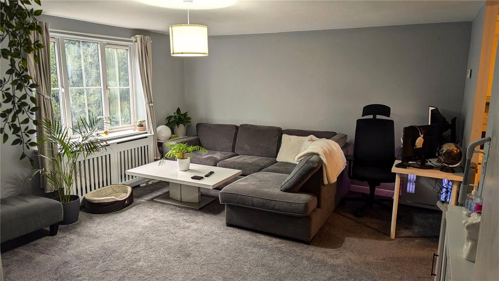 Harrington Croft, West Midlands B71 2 bed flat for sale £130,000