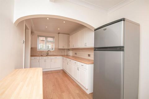 3 bedroom end of terrace house for sale, Sandys Road, Hampshire RG22