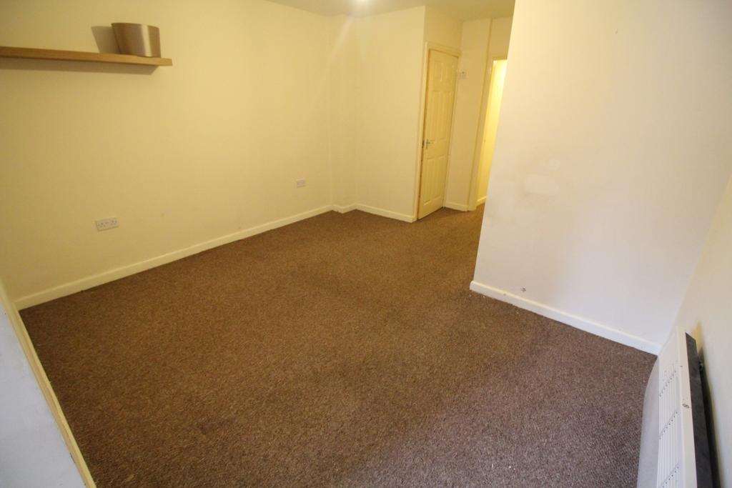 Austin Road, Worcestershire B60 1 bed flat to rent £700 pcm (£162 pw)