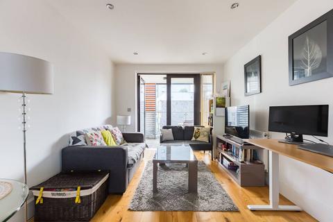 1 bedroom flat to rent, 15 Axio Way, London E3