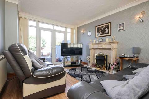 3 bedroom semi-detached house for sale, Coniston Avenue, Solihull B92