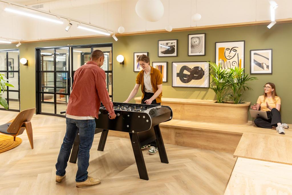 09827bb4bcedb69f00384dd3a3a3