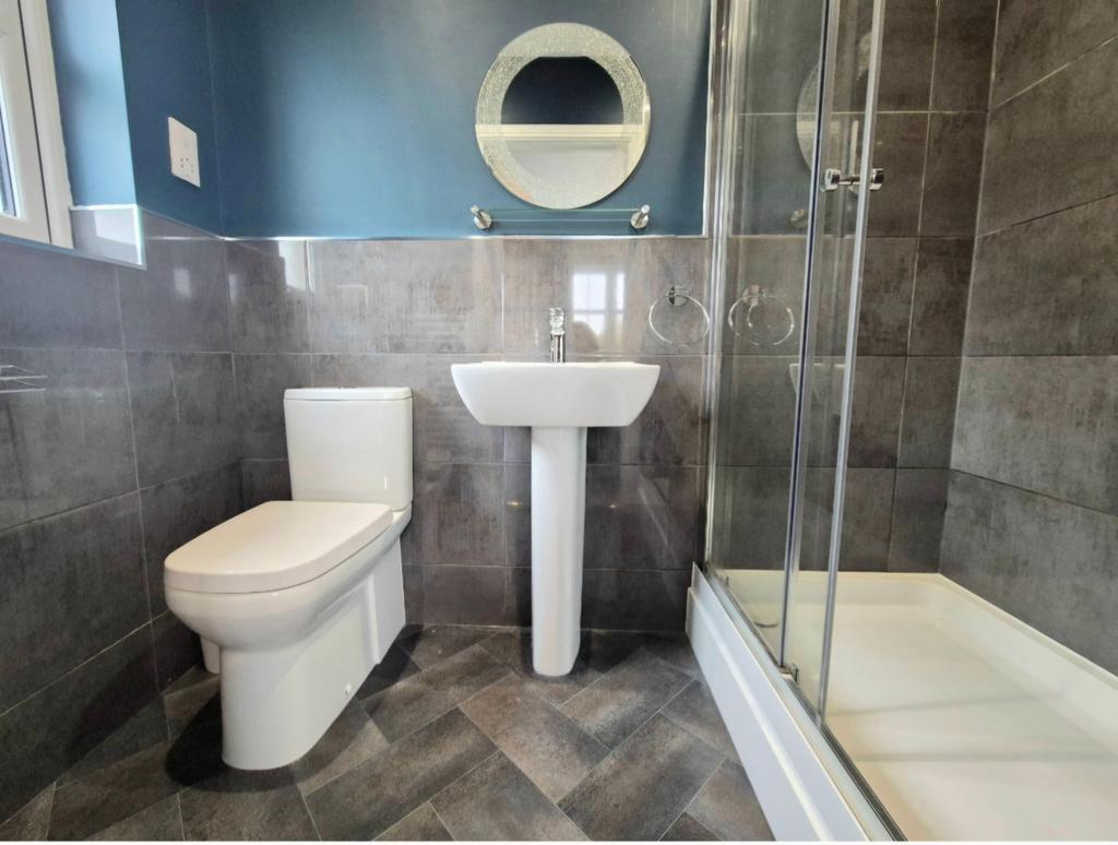 En-suite shower room