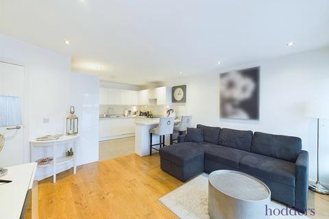 3 bedroom apartment for sale, Newchapel House, Market Street, Addlestone, Surrey, KT15