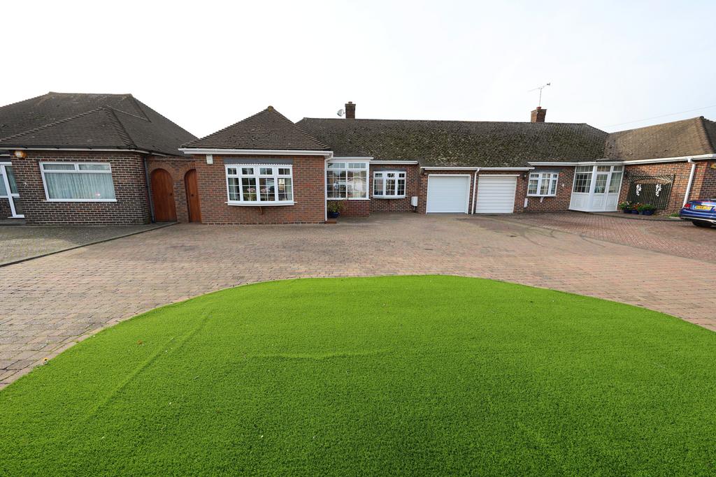 Heath Road, Orsett Road 2 bed semidetached bungalow for sale £525,000