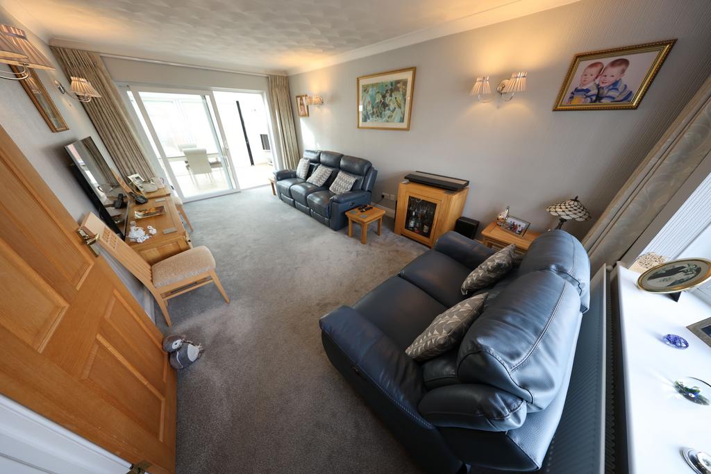 Heath Road, Orsett Road 2 bed semidetached bungalow for sale £525,000